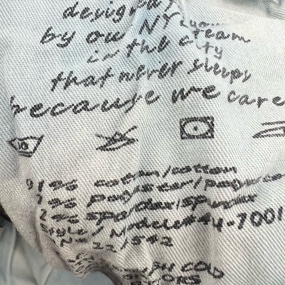 Blank NYC Straight Leg Skinny Ripped Jeans Size 26 Women’s - Picture 5 of 5